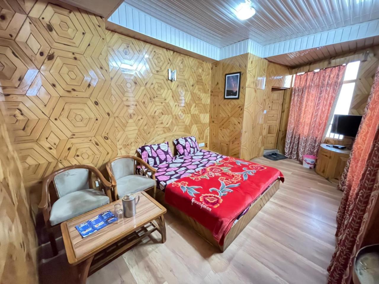 Hotel Snowflake Narkanda Bagian luar foto