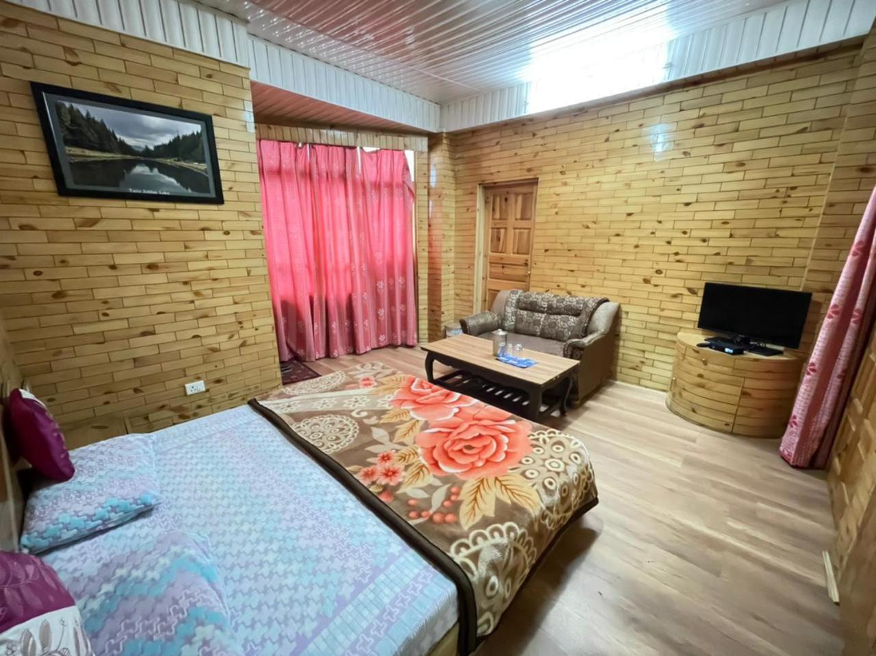 Hotel Snowflake Narkanda Bagian luar foto